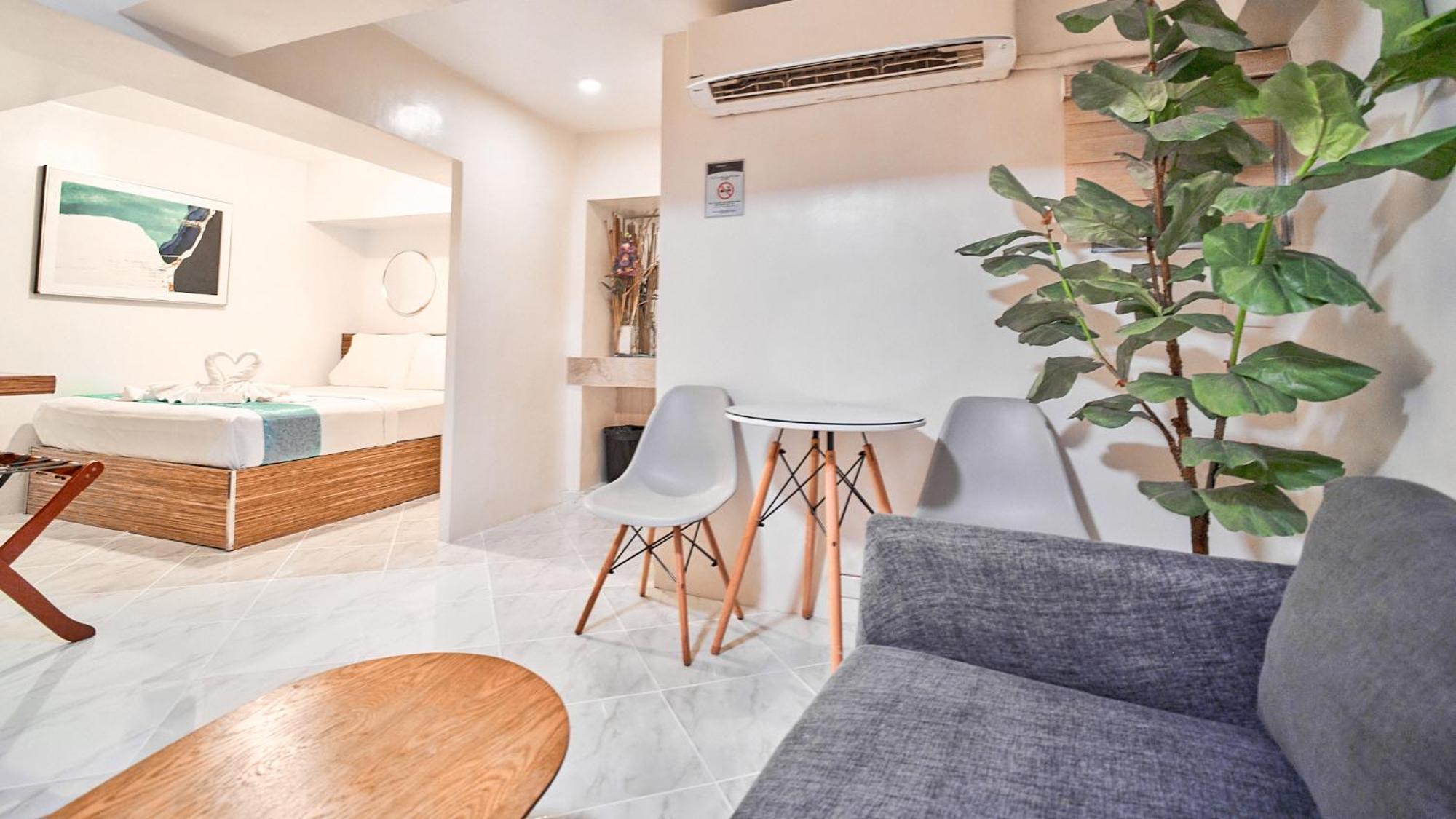 Circuit Hostel Makati City Extérieur photo