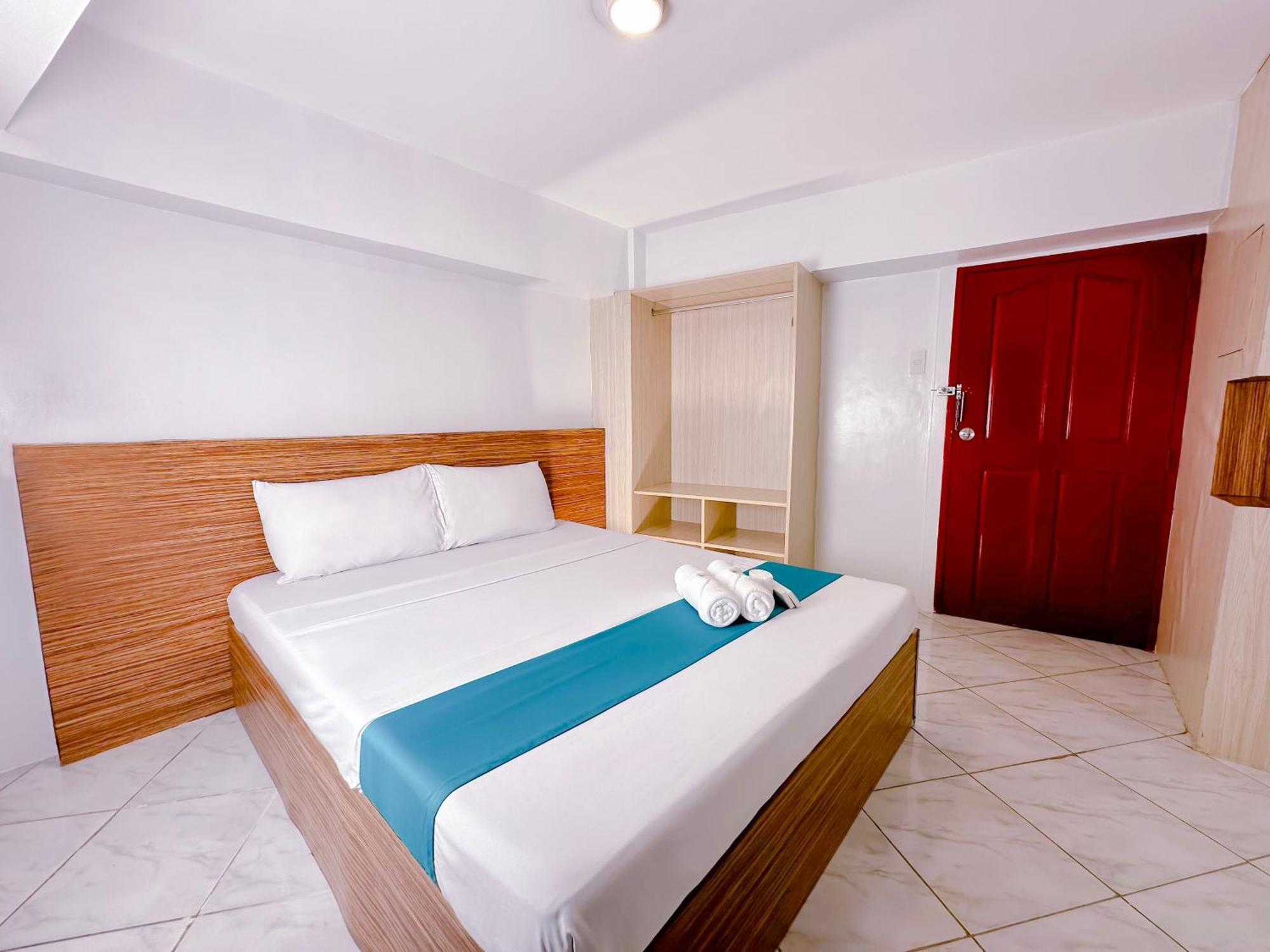 Circuit Hostel Makati City Extérieur photo