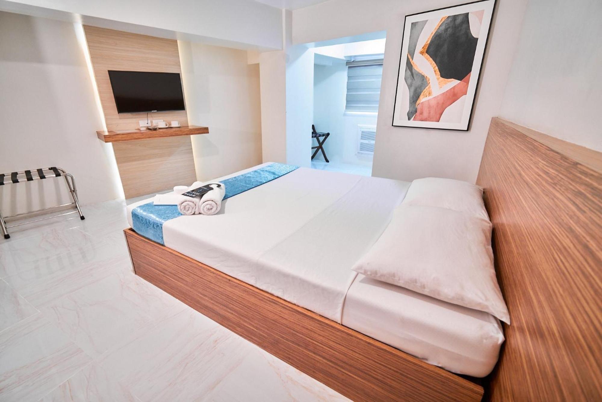 Circuit Hostel Makati City Extérieur photo