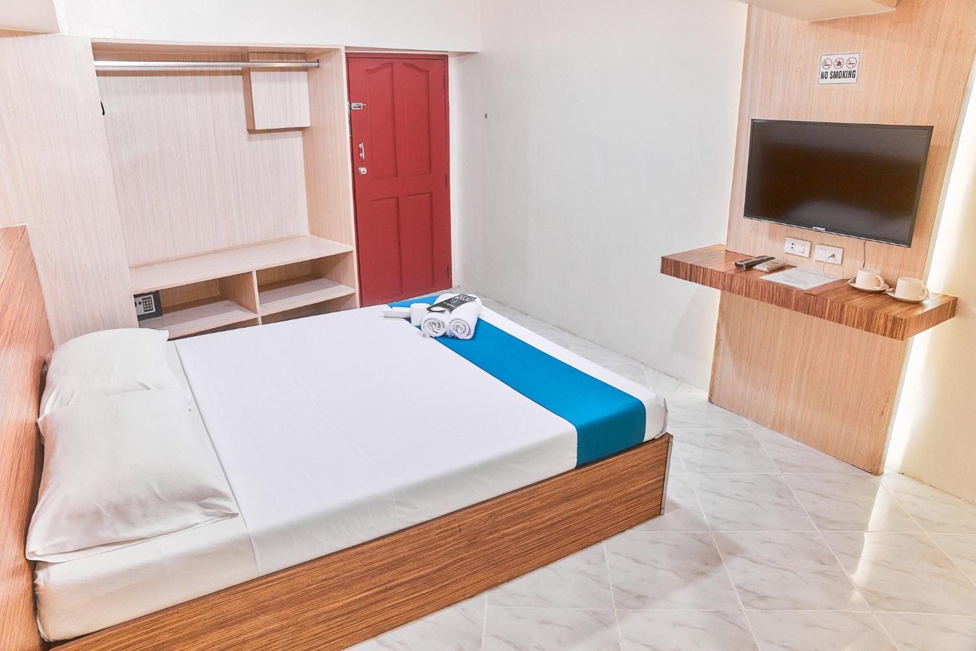 Circuit Hostel Makati City Extérieur photo